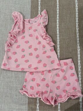 Little me premium children’s clothing  2 piece set. 12M